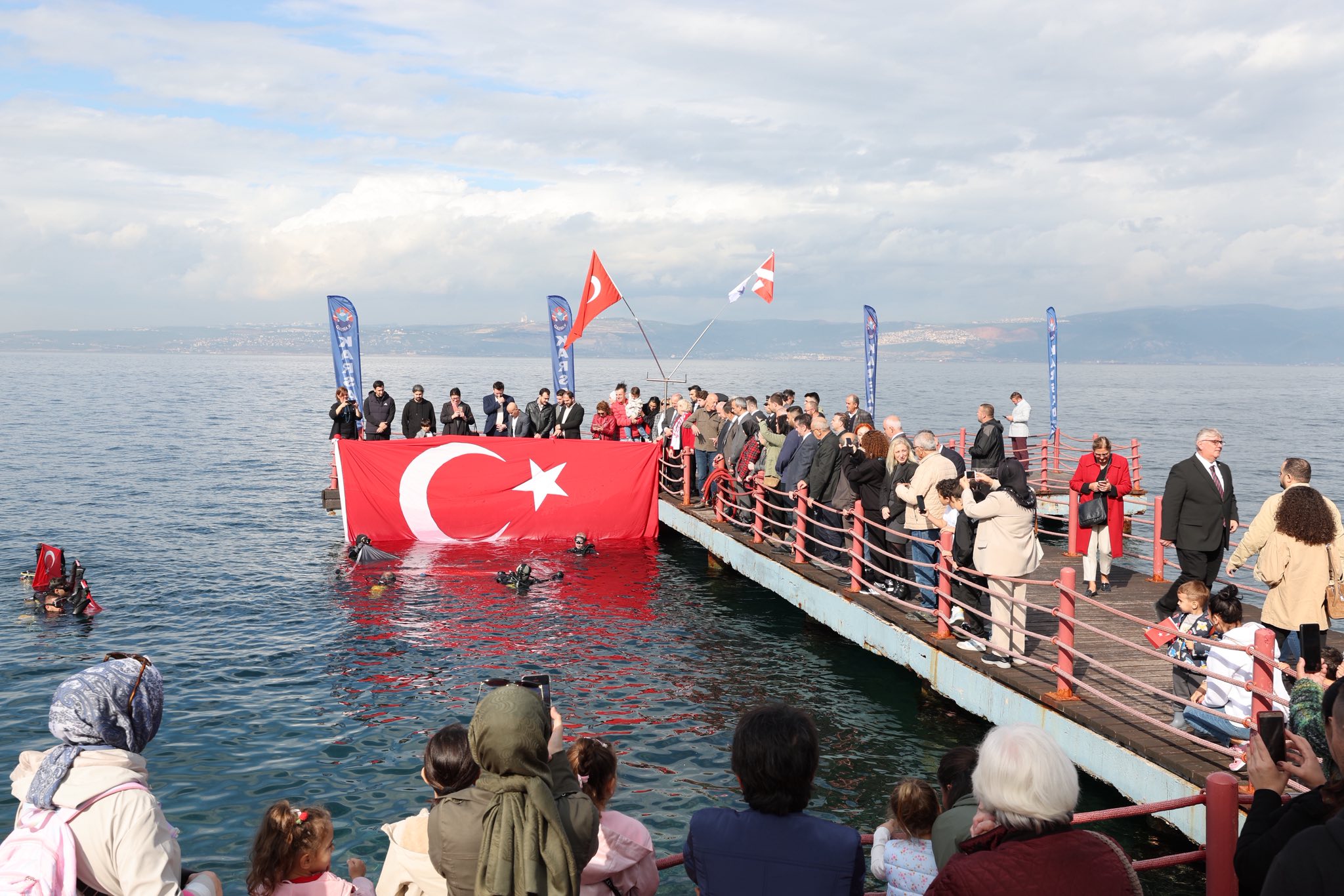 Karamürsel’de 29 Ekim Cumhuriyet Bayramı Coşkusu (5)