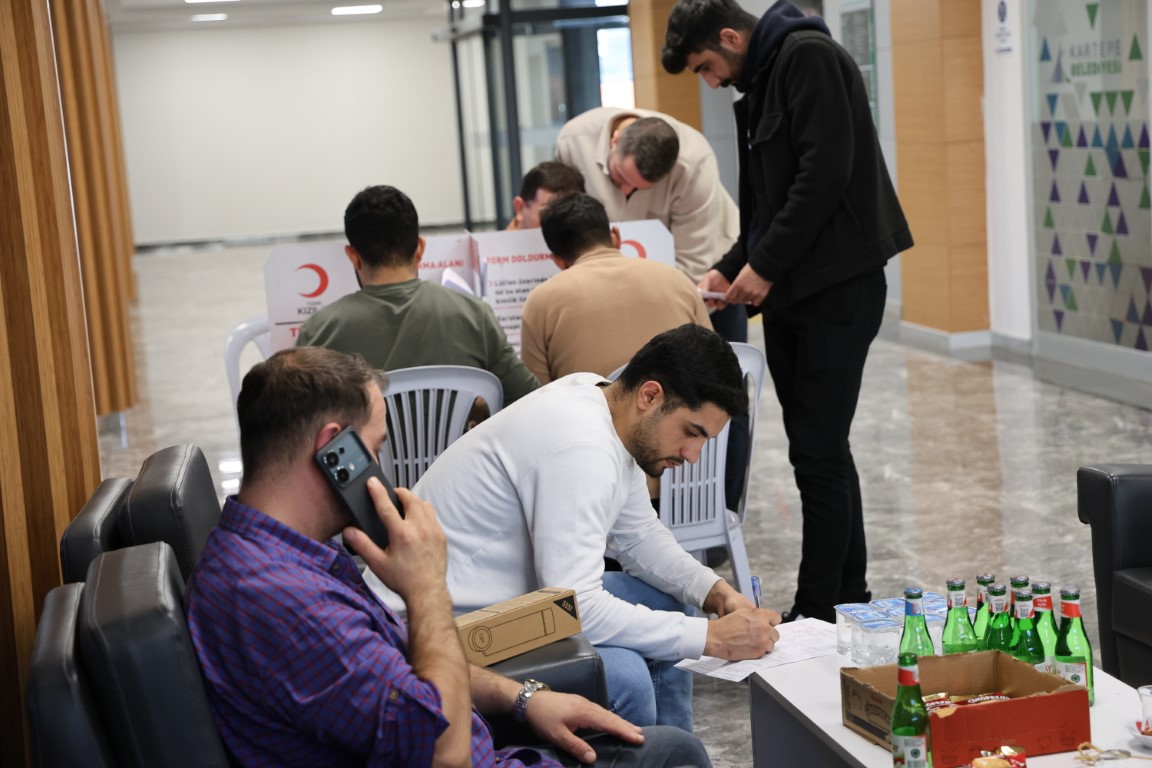 Kartepe’de “Birbirimize Candan Bağlıyız” Kan Bağışı Kampanyası (6)