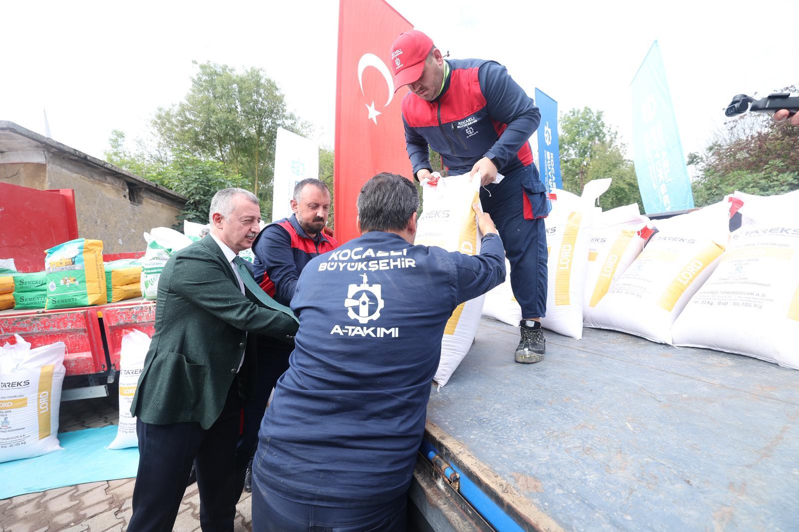 Kocaeli Büyükşehir’den Çiftçiye 1.420 Tonluk Yem Bitkisi Tohumu Desteği 2