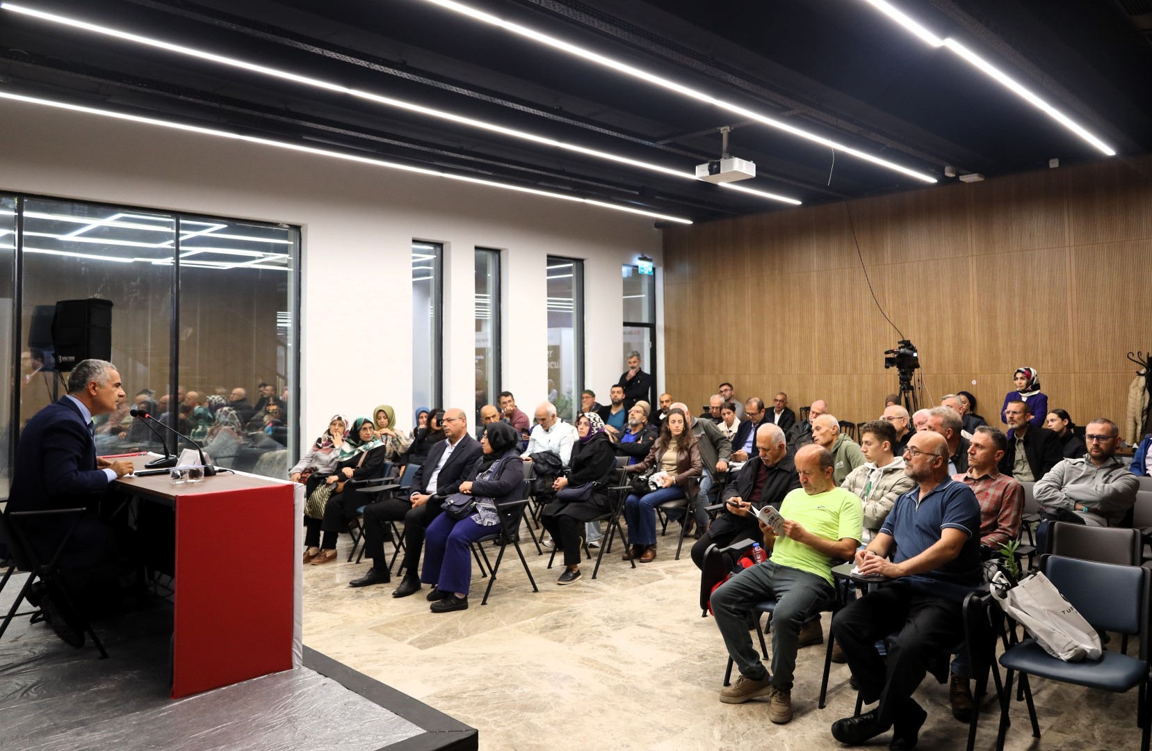 “Kocaeli Kitap Fuarı Kitabın Zirvesi, En Kurumsal Fuarlardan Biri” (1)