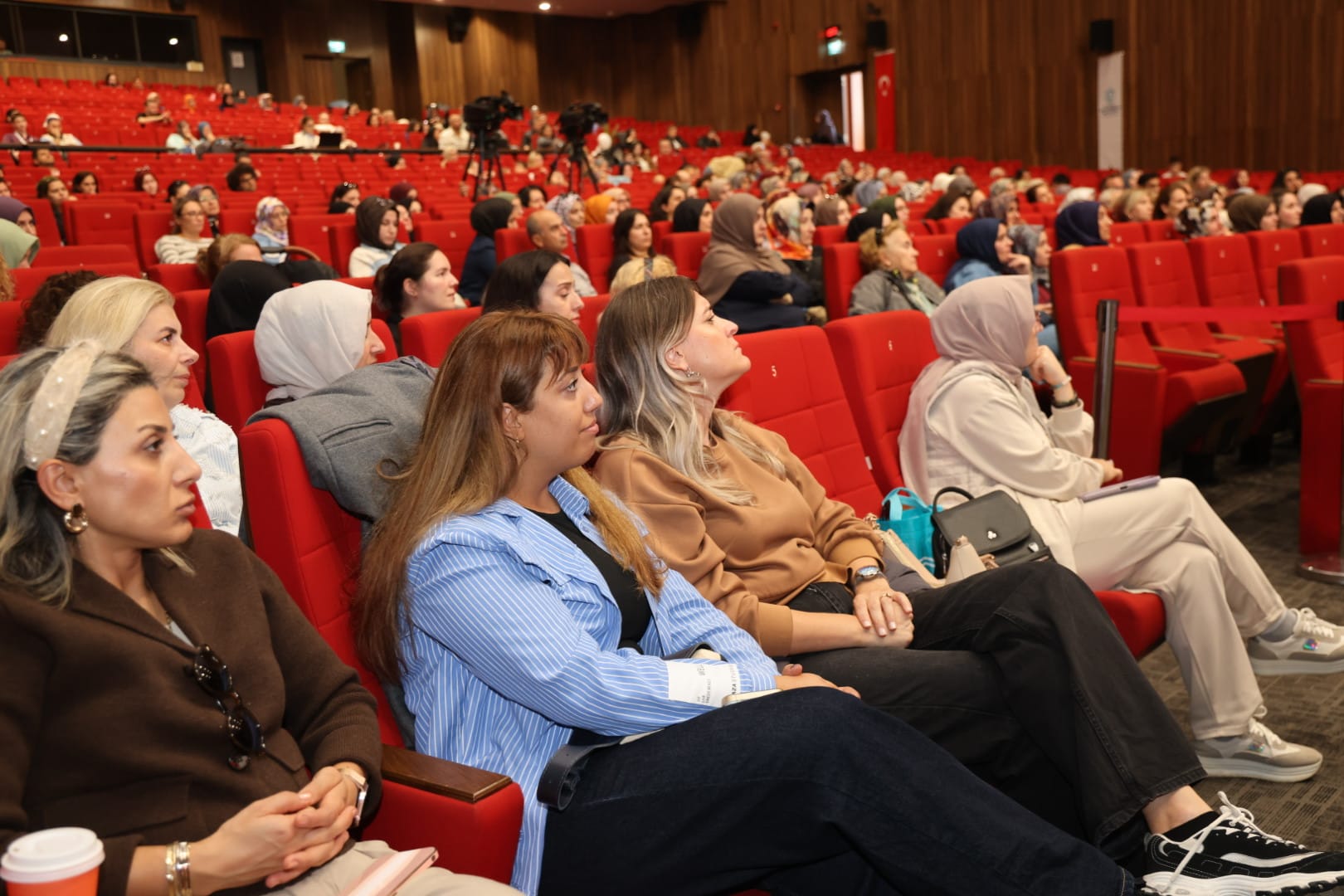 Kocaeli Kitap Fuarı’nda Aile, Kültür Ve Dijital Çağda Ebeveynlik Gündemde (1)-1