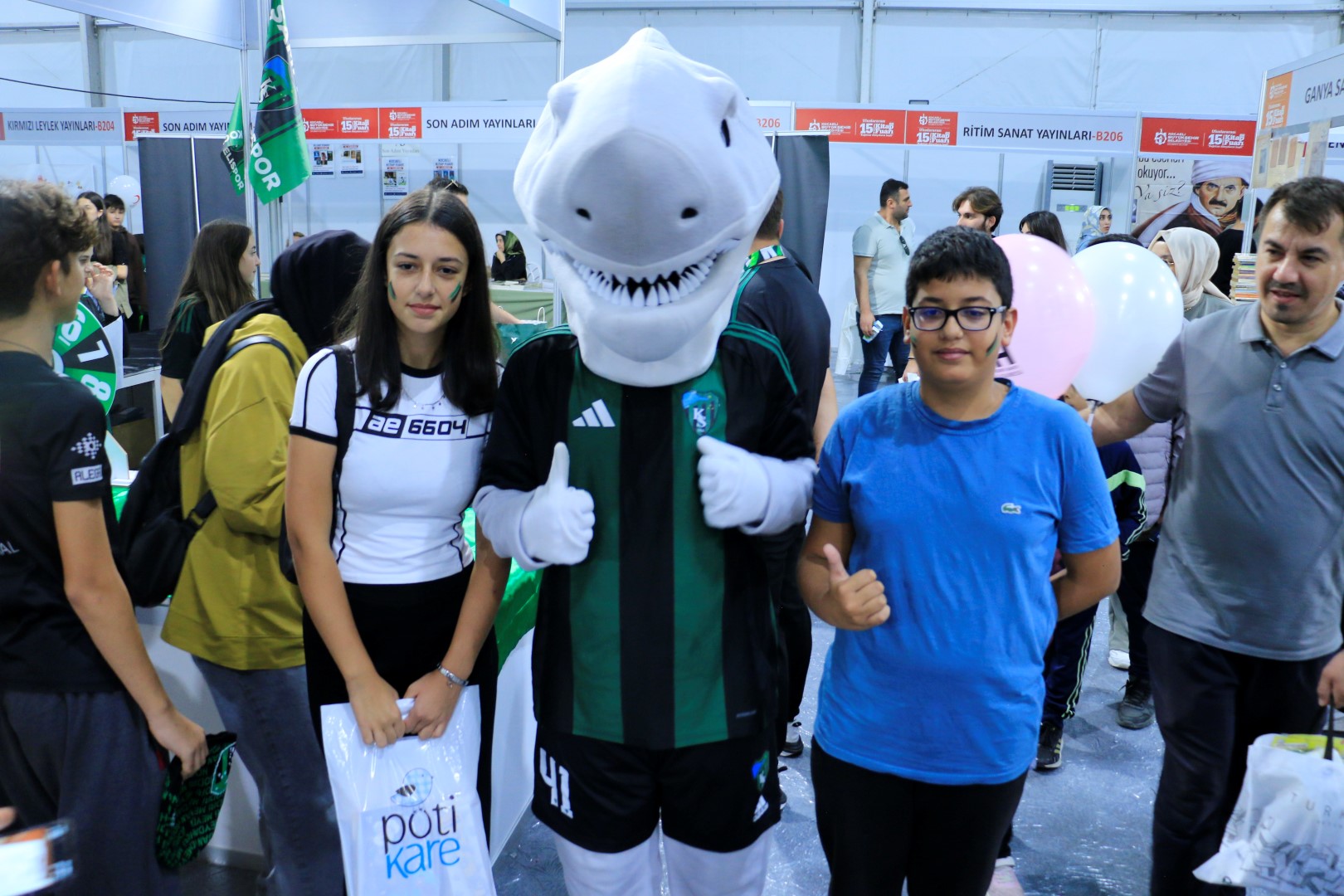 Kocaeli Kitap Fuarı'nda Yeşil Siyah Aşk (3)
