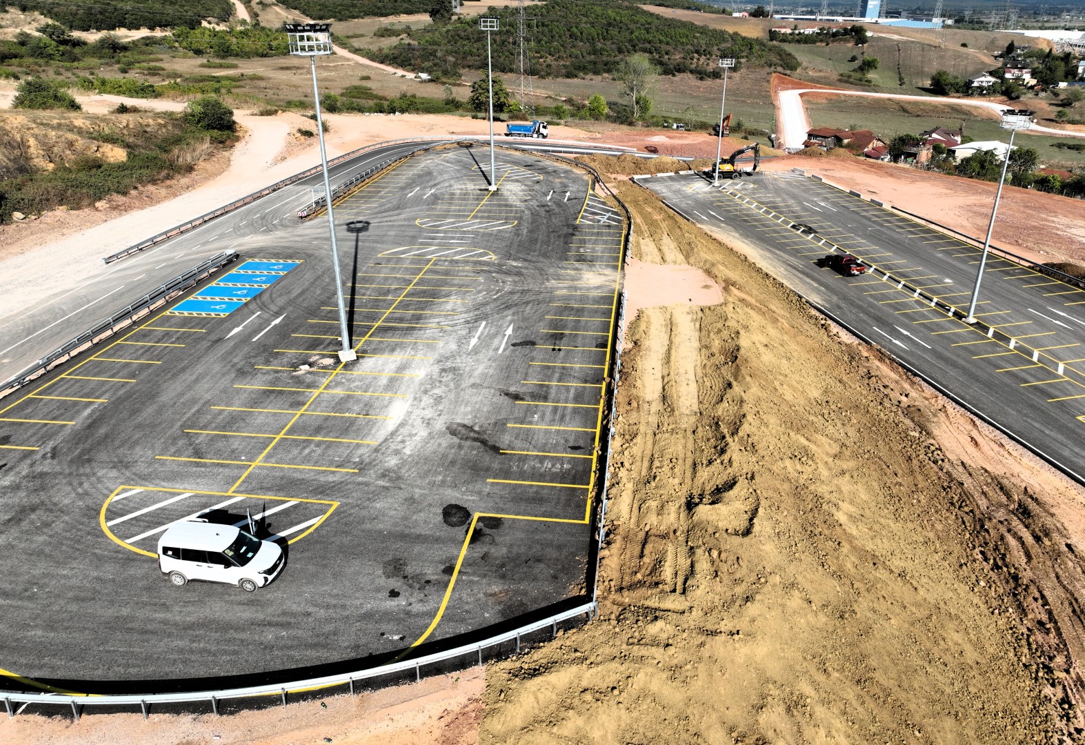 Kocaeli Stadı Çevresinde Modern Düzenleme Çalışmaları Devam Ediyor (3)
