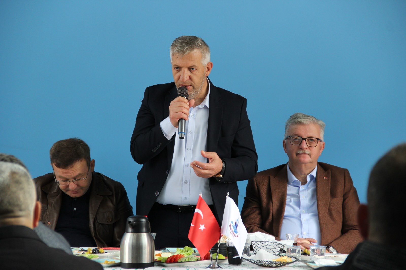 Kocaeli Trabzonlular Derneği Trabzonlu Muhtarları Bir Araya Getirdi 1