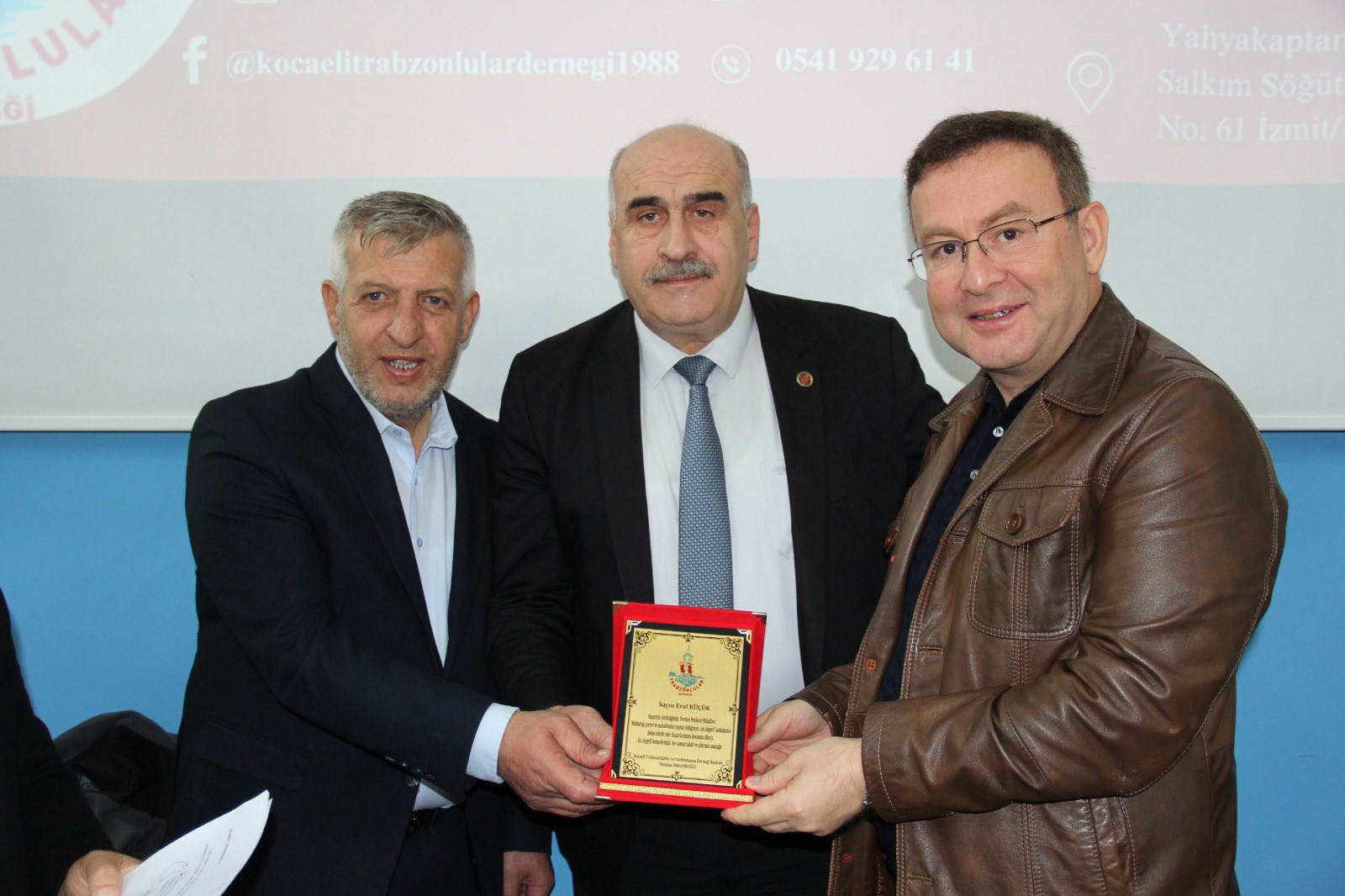 Kocaeli Trabzonlular Derneği Trabzonlu Muhtarları Bir Araya Getirdi 3