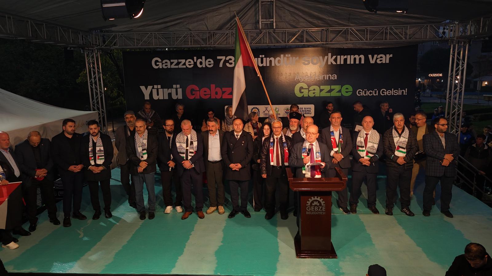 Kocaeli'de Gazze İçin Tarihi Dayanışma Yürüyüşü Düzenlendi10