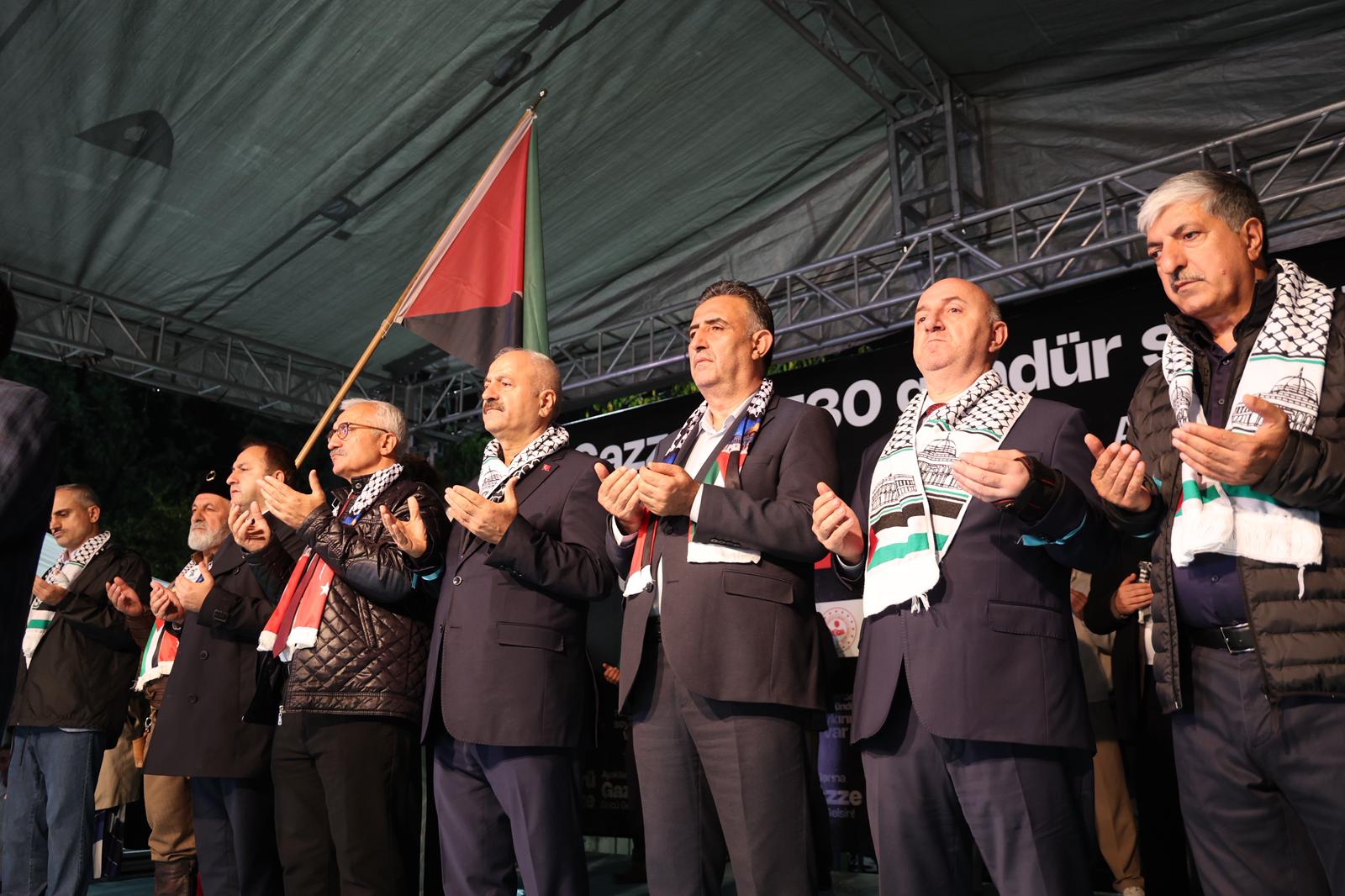 Kocaeli'de Gazze İçin Tarihi Dayanışma Yürüyüşü Düzenlendi11