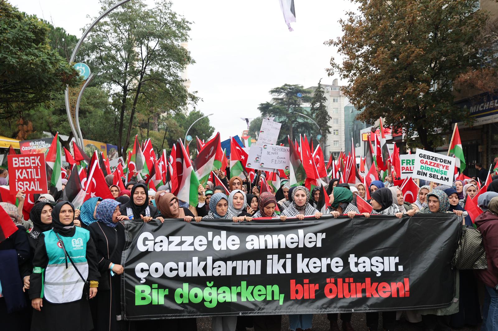 Kocaeli'de Gazze İçin Tarihi Dayanışma Yürüyüşü Düzenlendi2