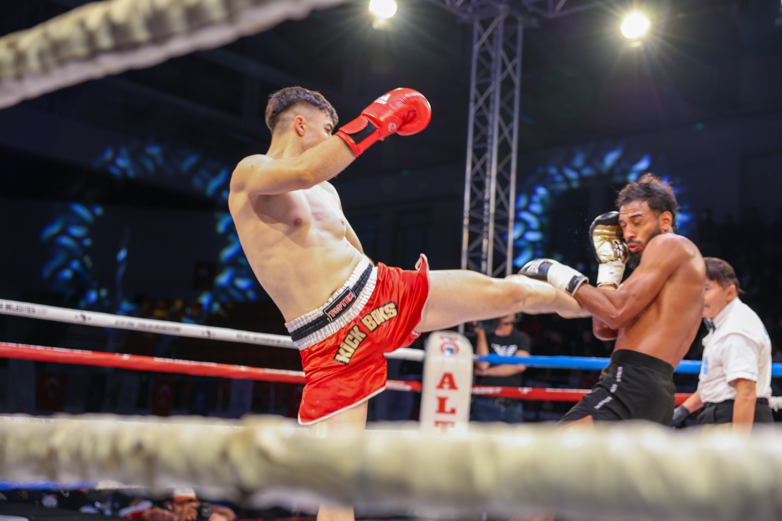 Kocaeli'de Kick Boks Fırtınası Esti (12)