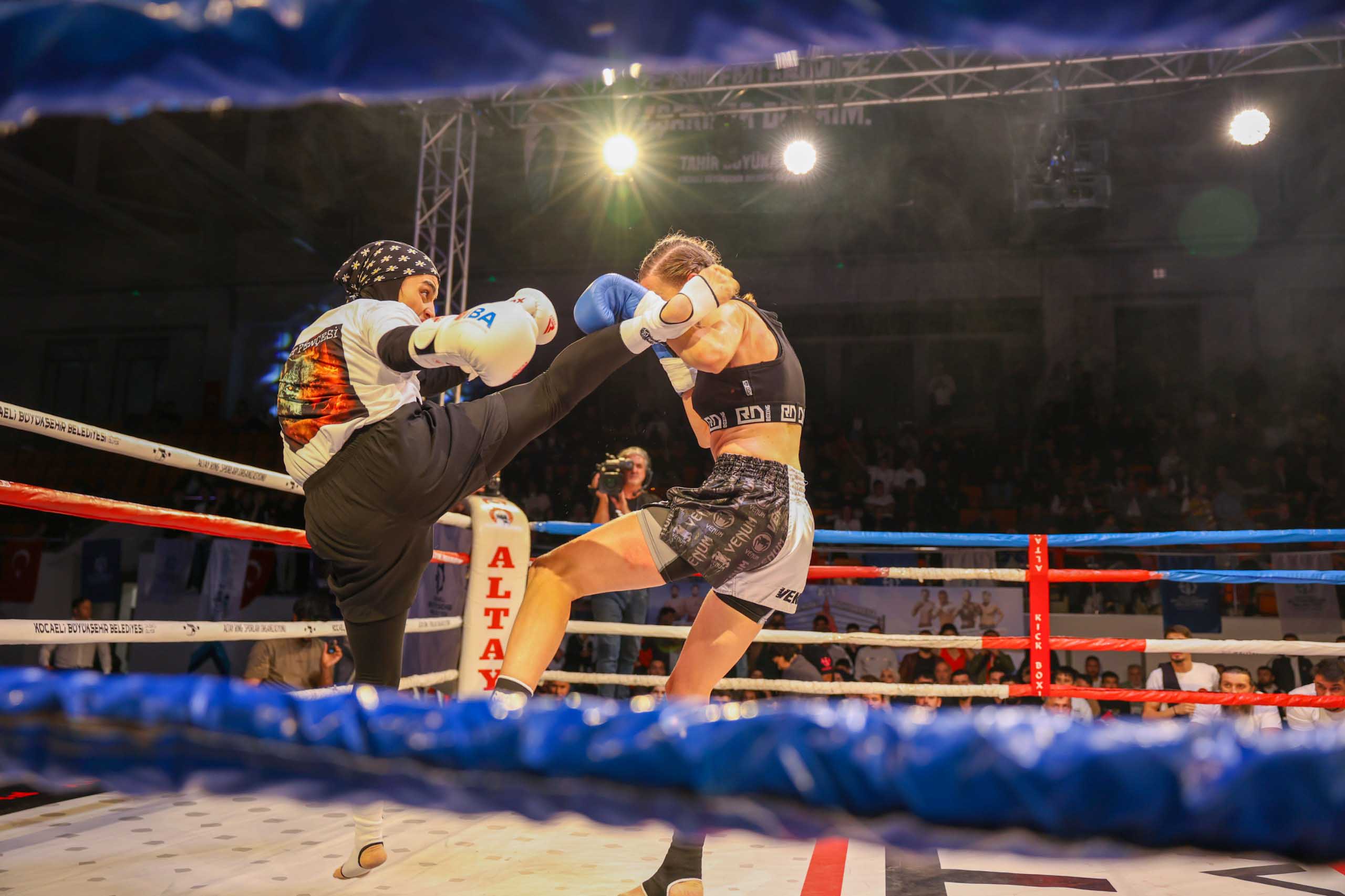Kocaeli'de Kick Boks Fırtınası Esti (2) (1)