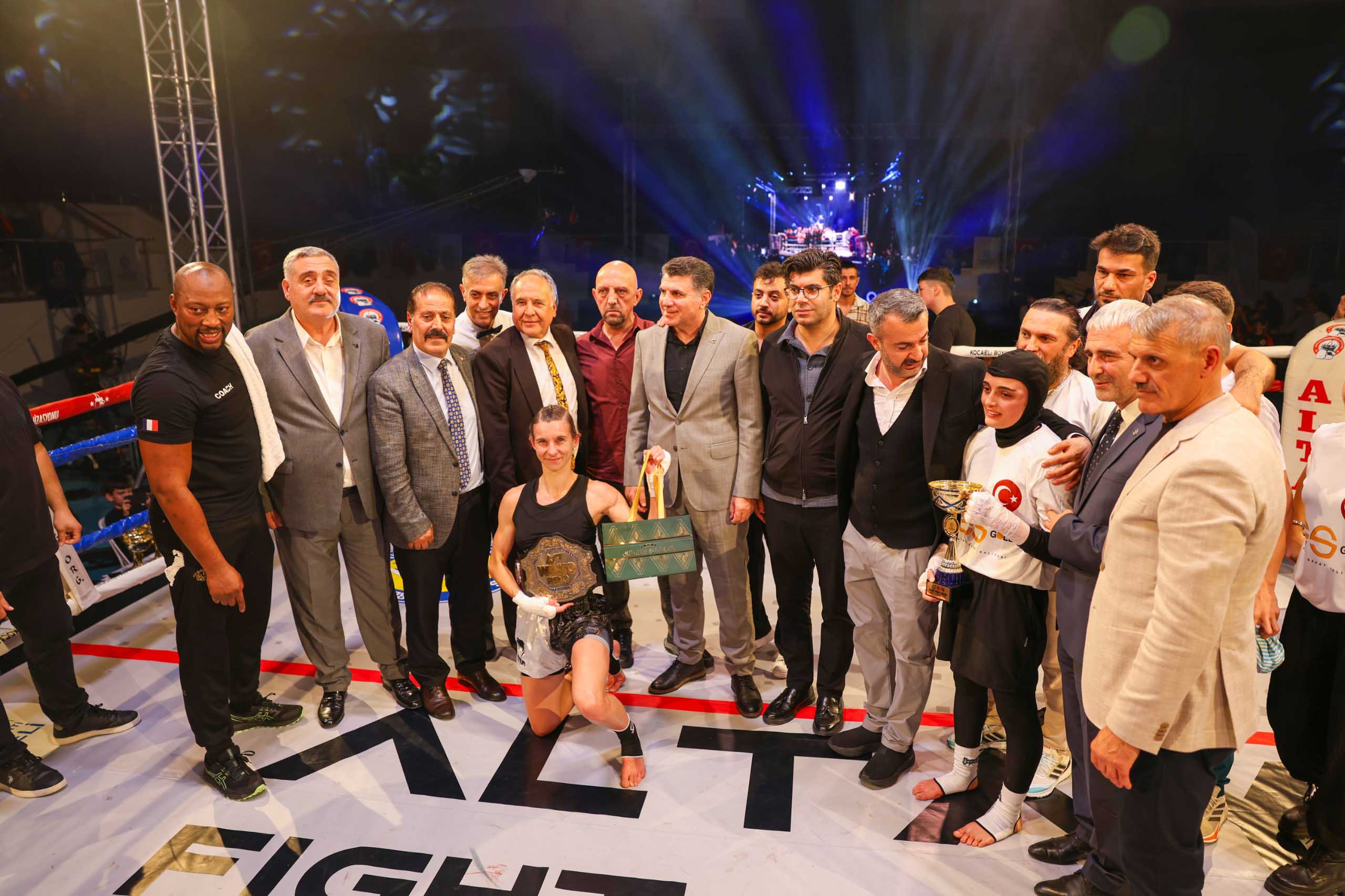 Kocaeli'de Kick Boks Fırtınası Esti (7) Kopya