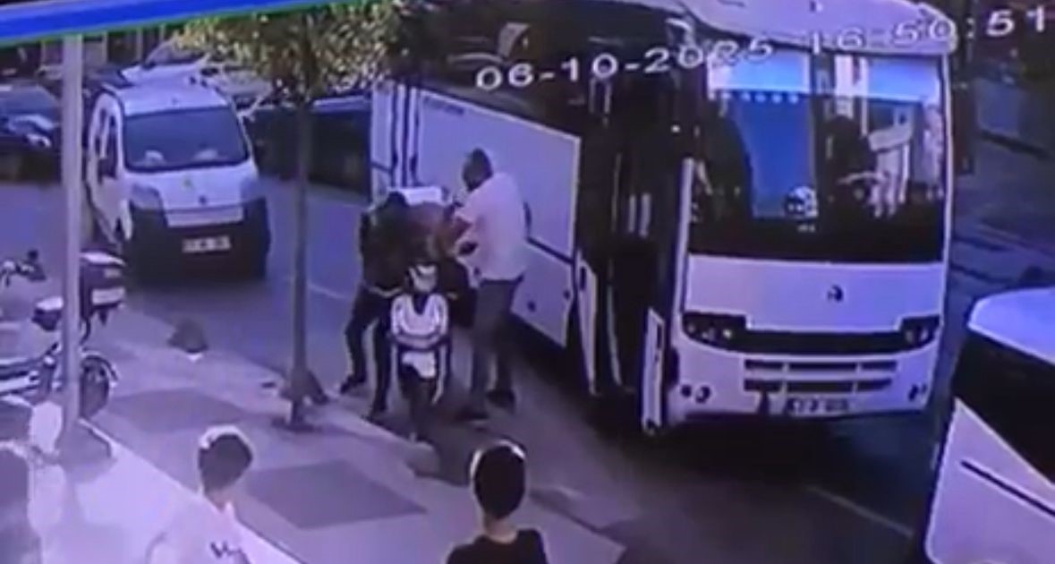 Kocaeli'de Korku Dolu Anlar! Servis Şoförü Kuryeye Bıçakla Saldırdı 01