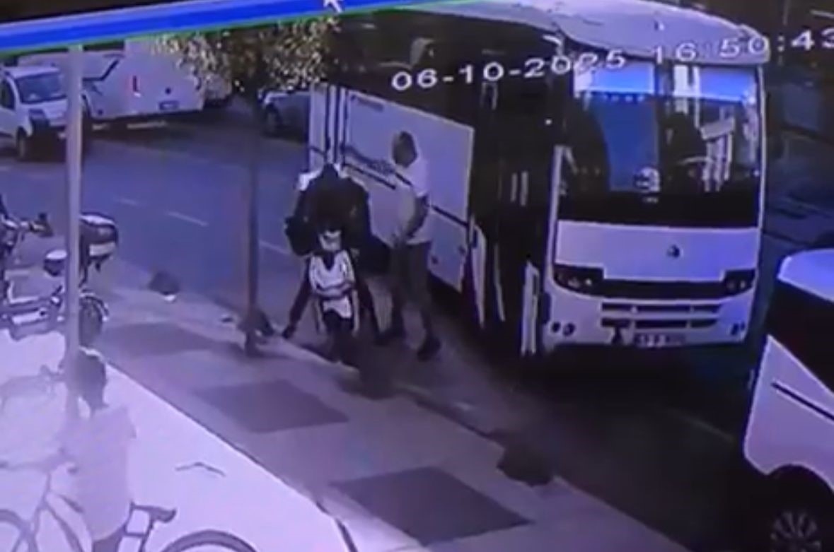 Kocaeli'de Korku Dolu Anlar! Servis Şoförü Kuryeye Bıçakla Saldırdı 02