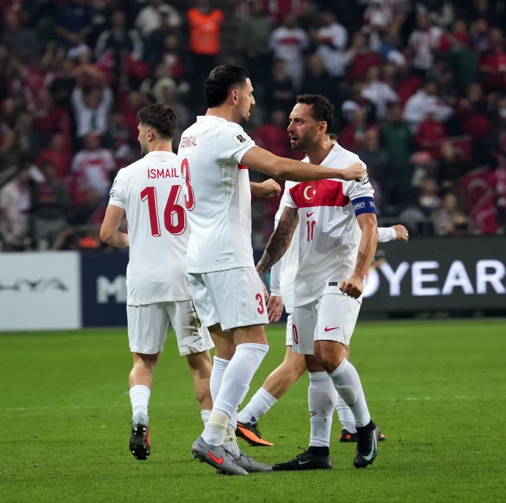 Kocaeli’de Milli Maçtan Dikkat Çeken Anlar! (4)