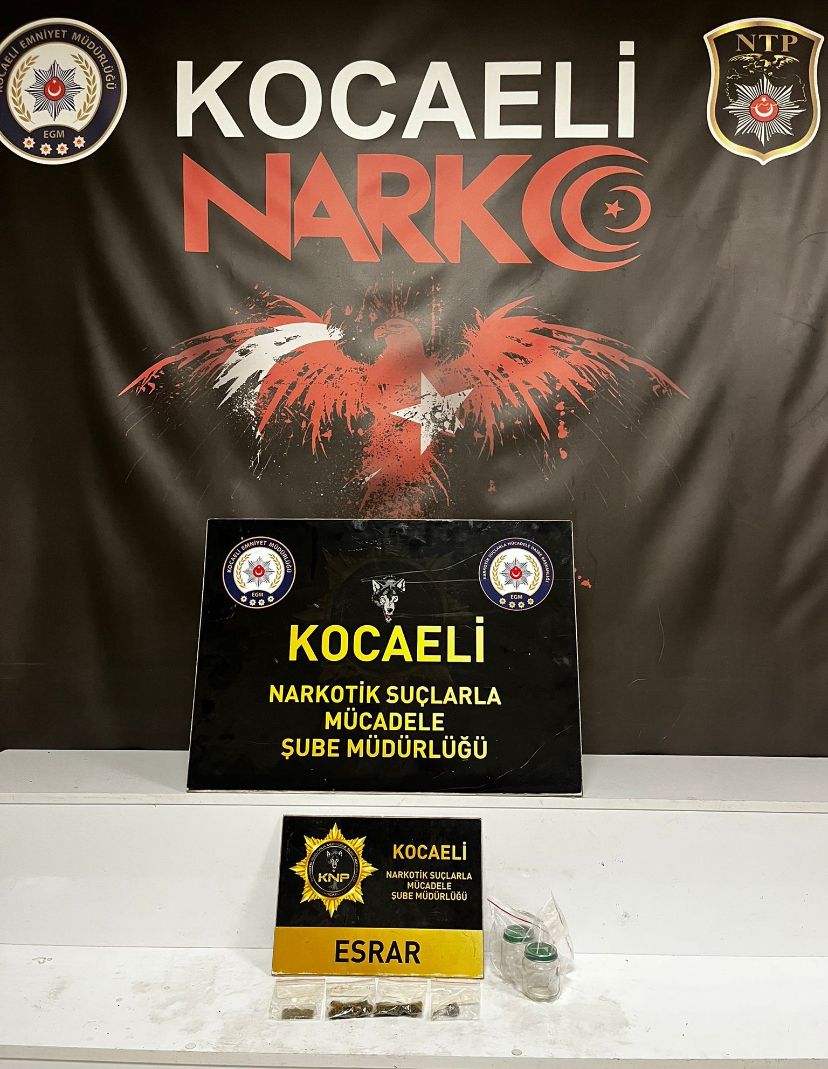 Kocaeli’de Uyuşturucu Operasyonu! 4 Zanlı Tutuklandı (3)