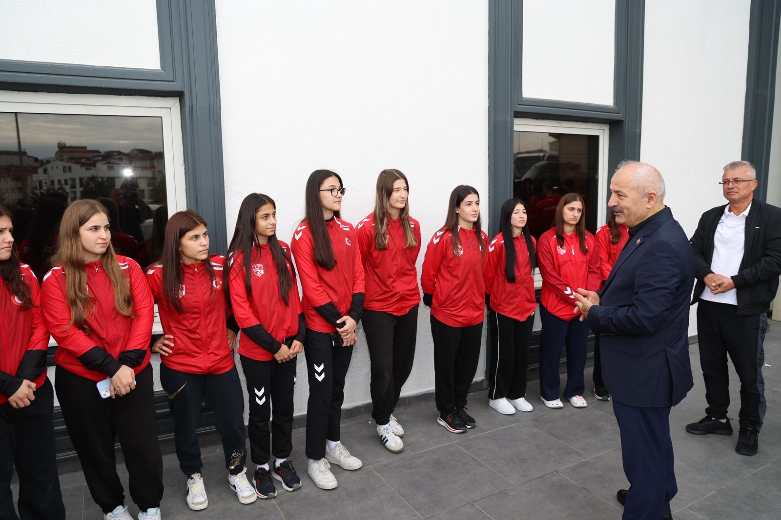 Kocaelili Sporcular Milli Takım Kampında! 1