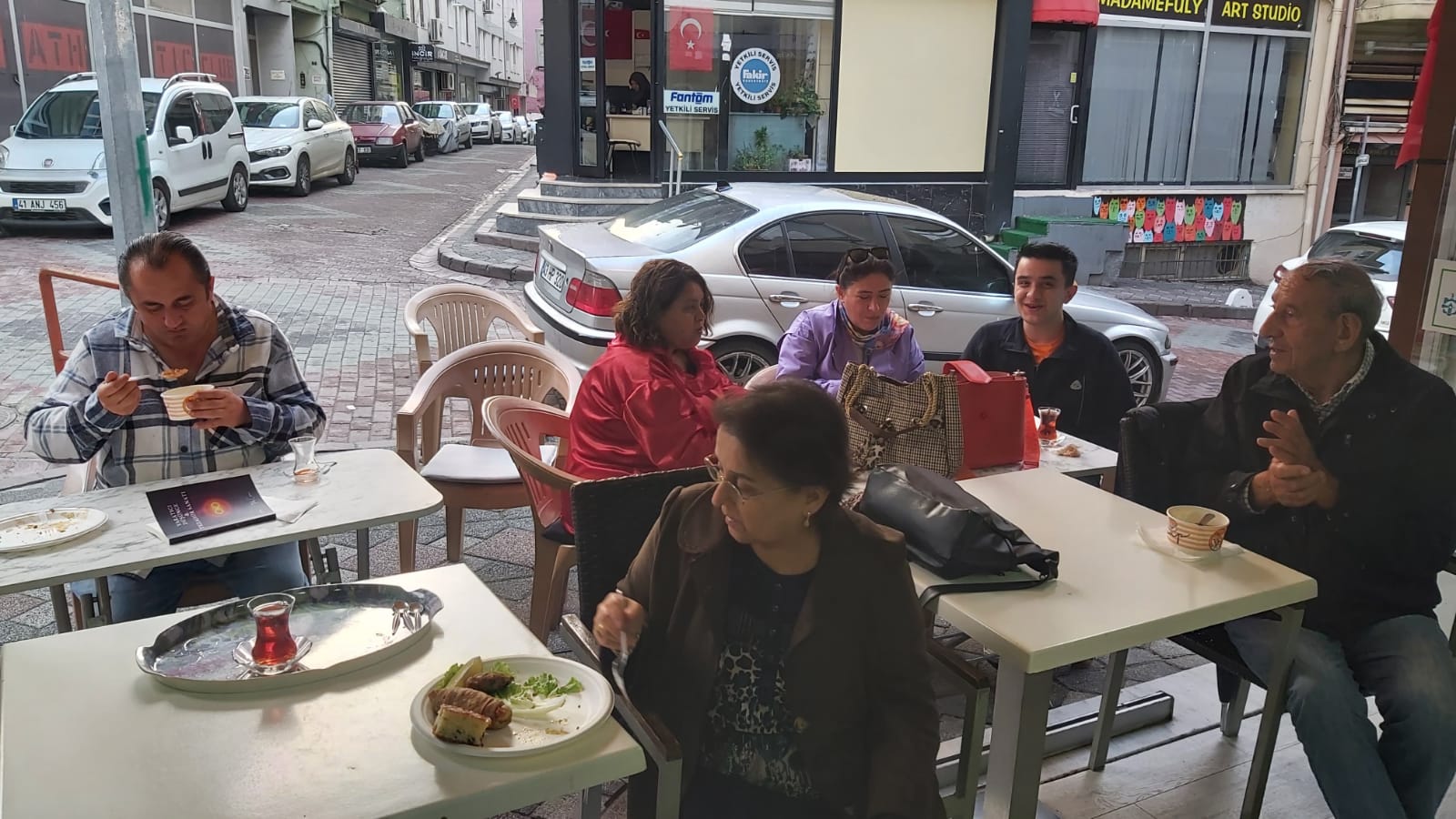 Kocaelili Yazar Filiz Çınar'a İmza Gününde Yoğun İlgi 5