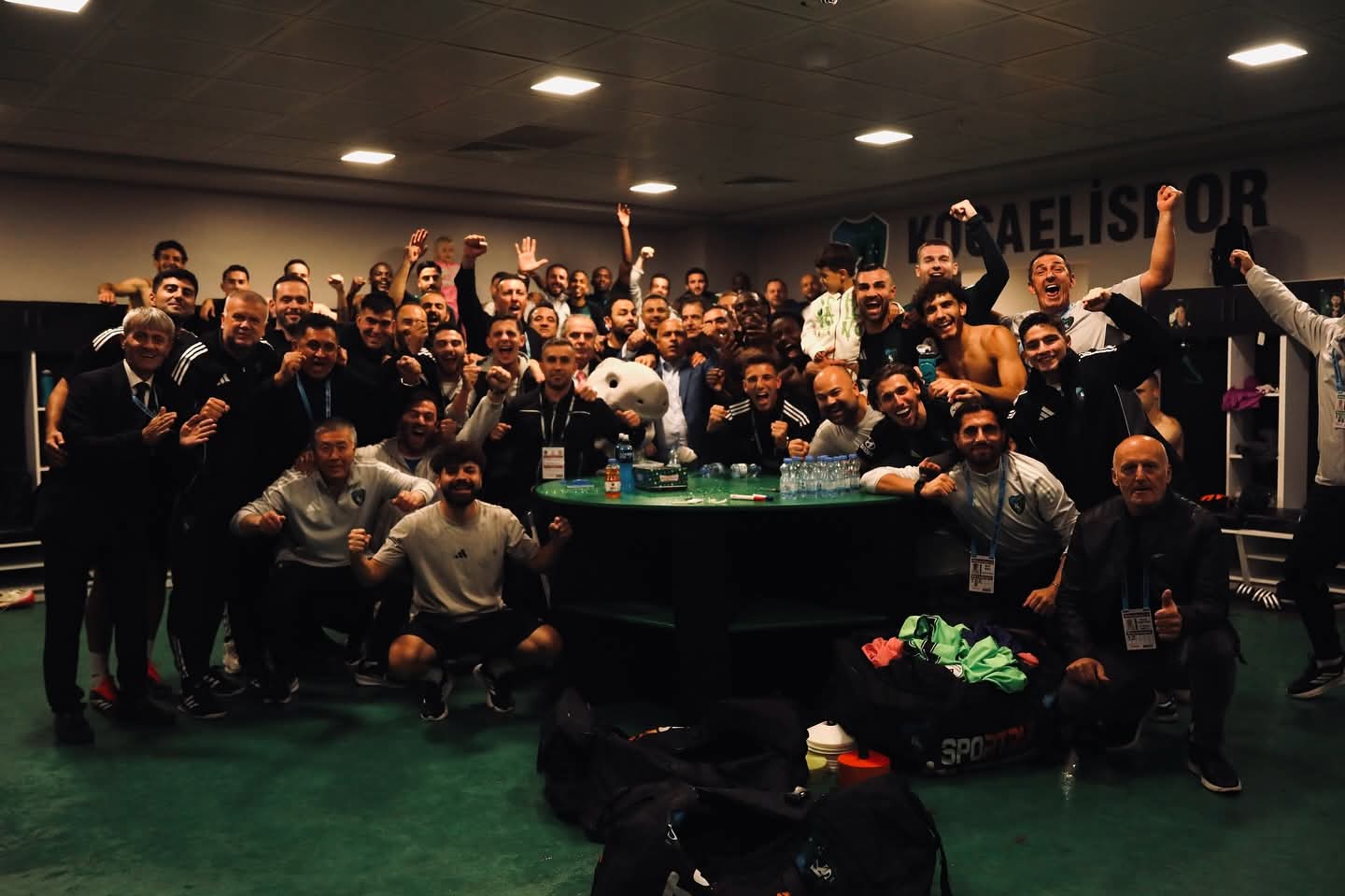 Kocaelispor Nihayet Şeytanın Bacağını Kırdı! Petkovic’in Penaltı Golüyle 3 Puan Geldi 1 (3)