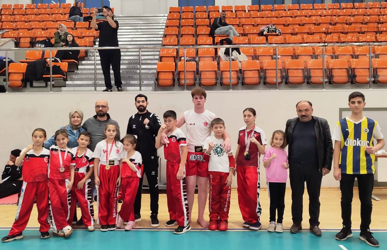 Körfez Gençlerbirliği Darıca'dan 9 Madalya İle Döndü