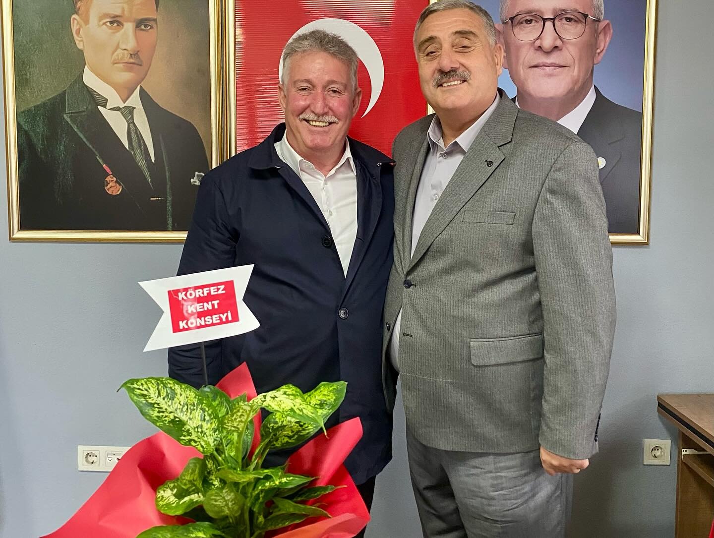 Körfez Kent Konseyi Başkanı Ahmet Önal, Mhp Ve İyi̇ Parti İlçe Teşkilatlarını Ziyaret Etti 5