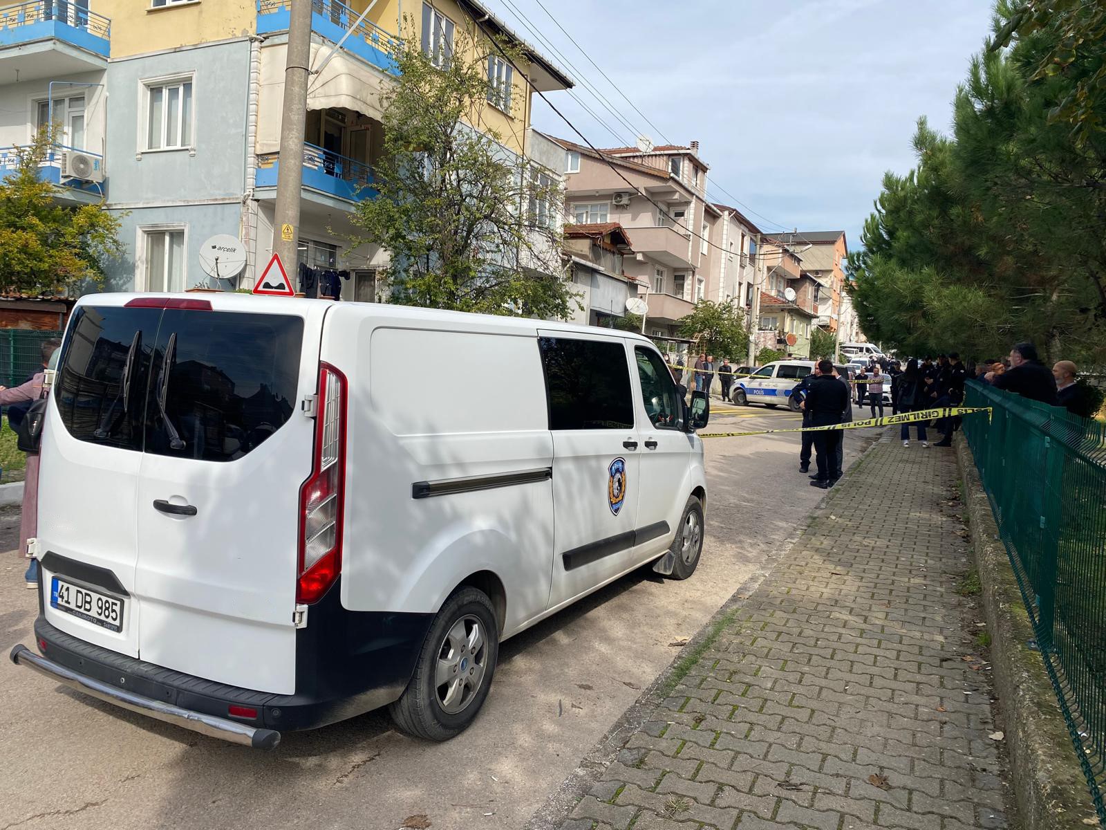 Körfez'de Kan Donduran Olay! Eşini Bıçaklayarak Öldürdü 04