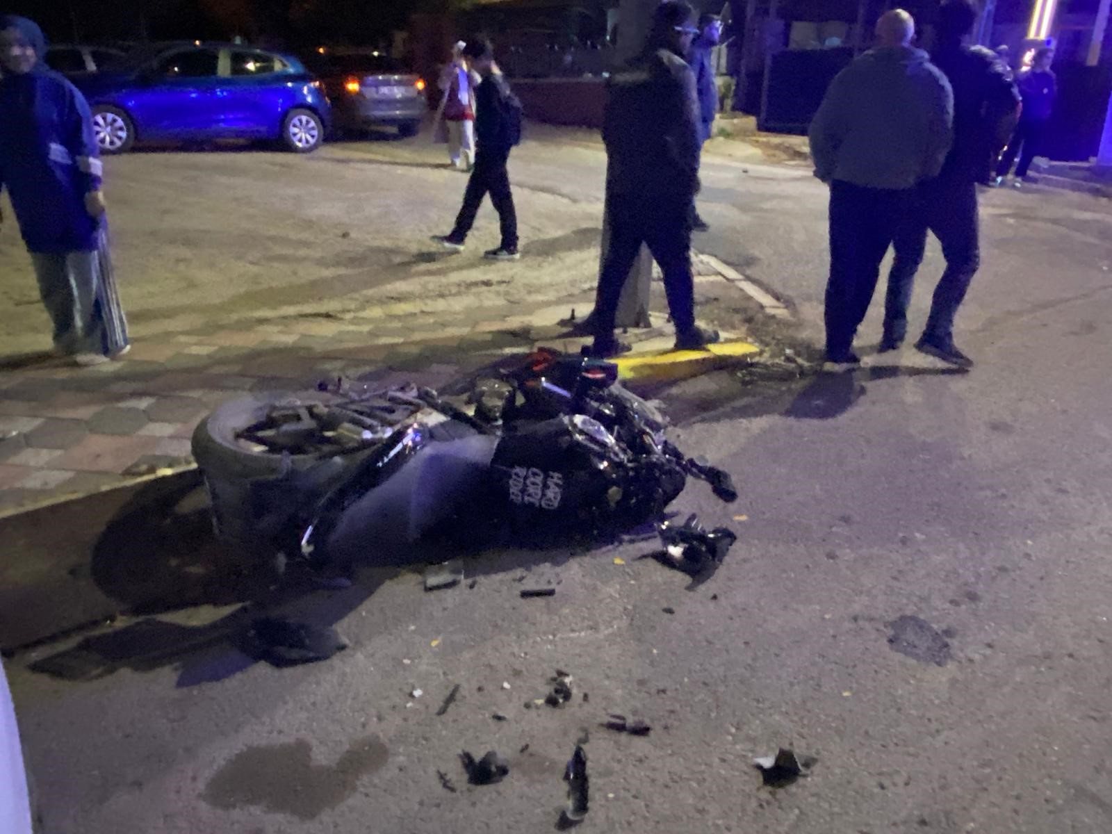 Körfez’de Motosiklet Kazası! Sürücü Yoğun Bakımda (1)