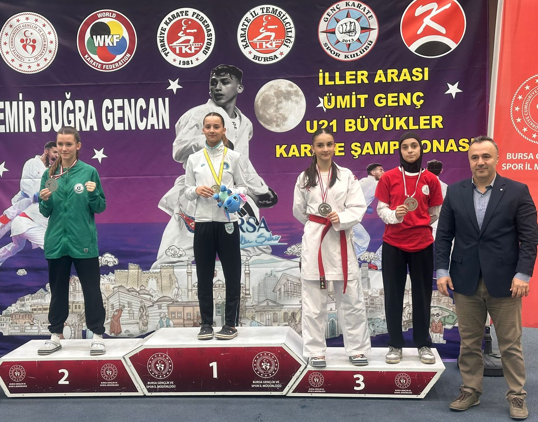 Körfezli Karateciler Bursa'dan Madalya İle Döndü 2