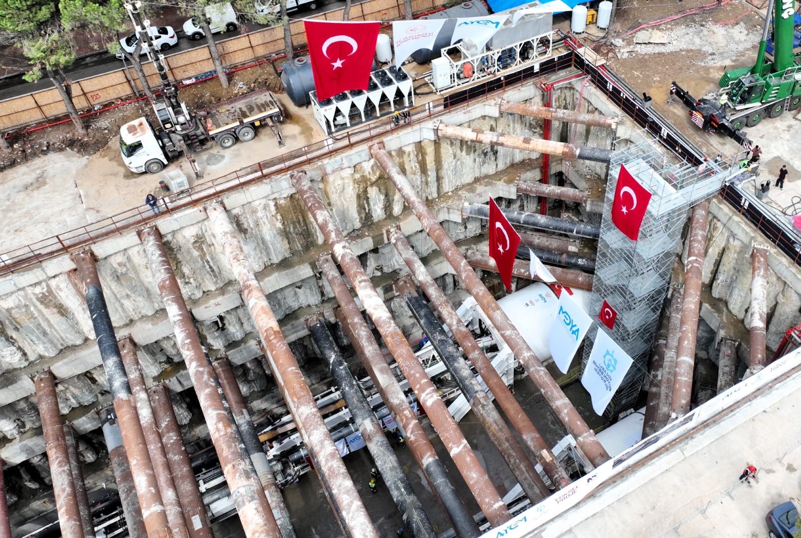Körfezray'da 13 Koldan Çalışma! 1