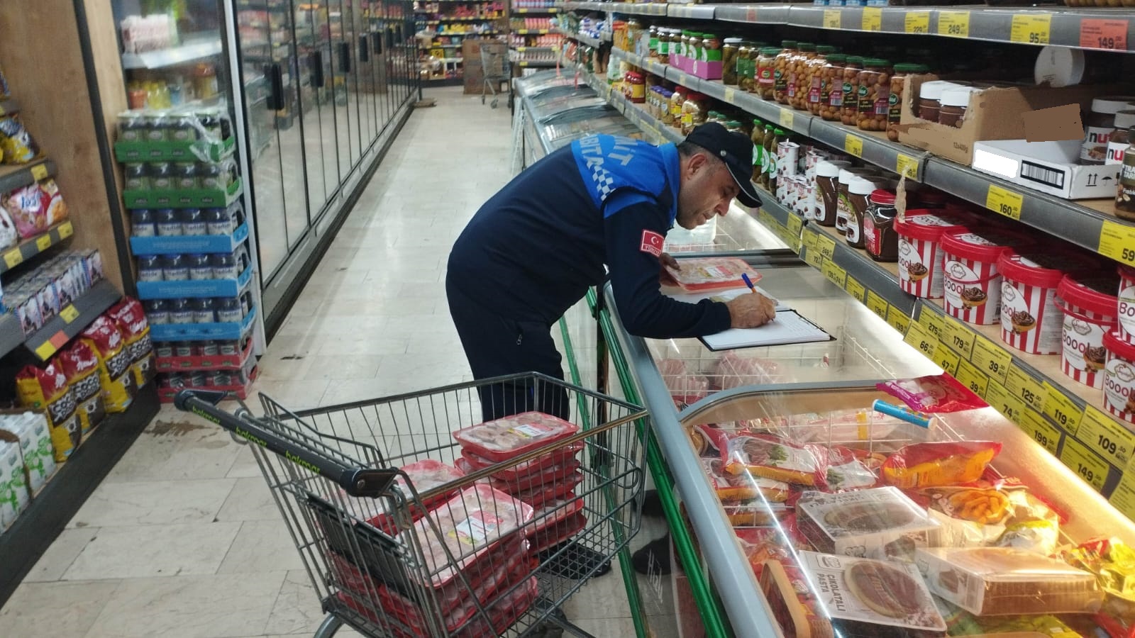 Market Raflarında Tarihi Geçmiş Ürünlere Geçit Yok (1)