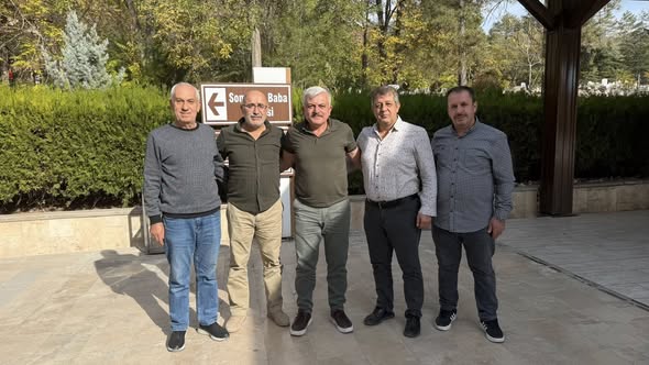 Memleketinde Somuncu Baba Türbesi’ni Ziyaret Etti (1)