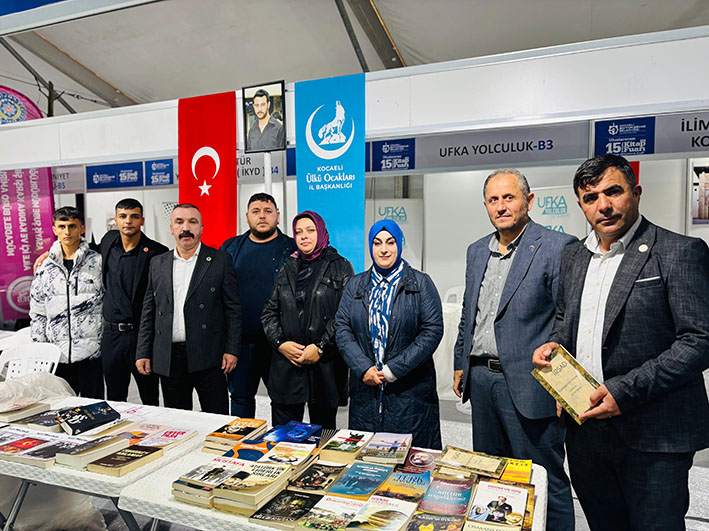 Mhp Dilovası Teşkilatı Kitap Fuarı’nı Ziyaret Etti 1