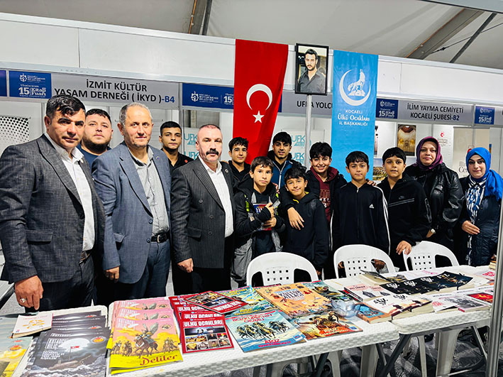 Mhp Dilovası Teşkilatı Kitap Fuarı’nı Ziyaret Etti 3