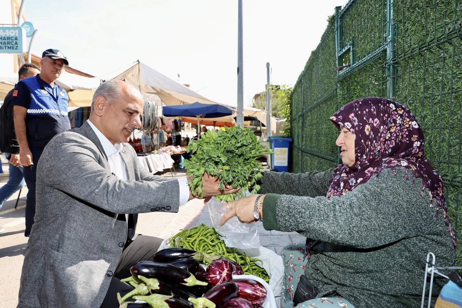 Pazar Zi̇yareti (2)