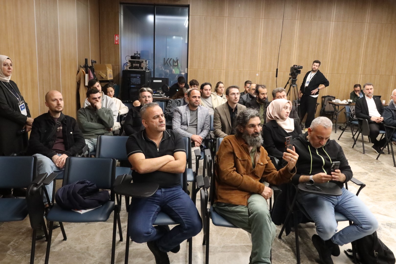 Prof. Dr. Akıncı Kendi Tarihimizi Kendimizin Yazması Gerekir 3