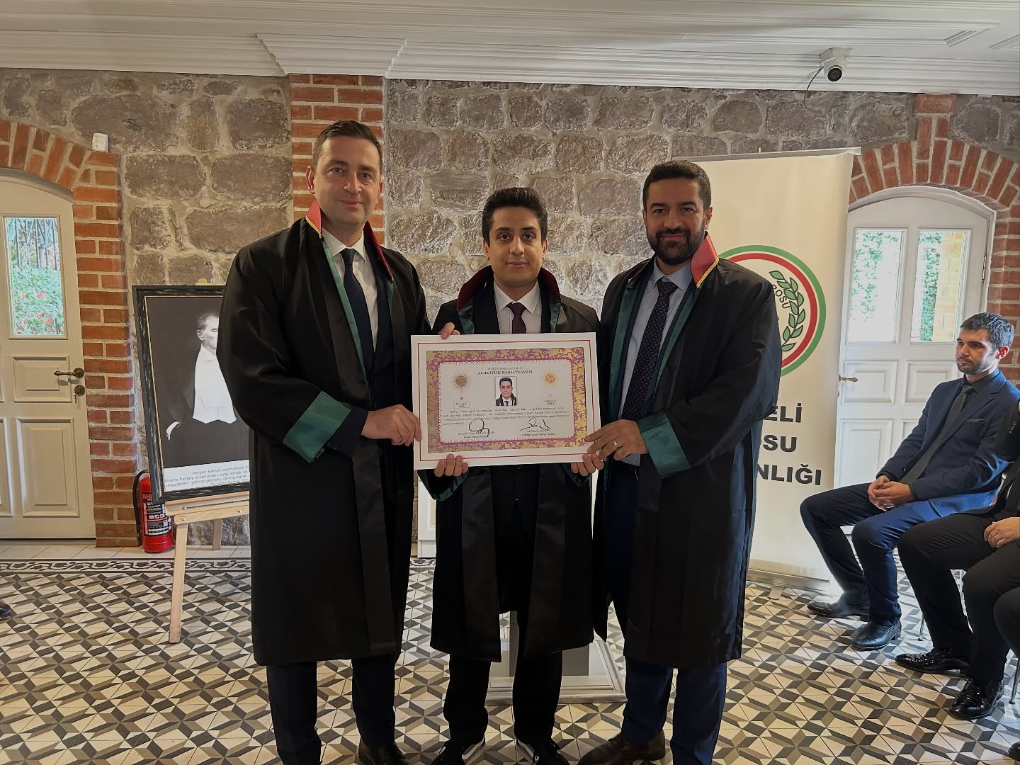 Sekiz Yeni Avukat Mesleğe Adım Attı! (11)