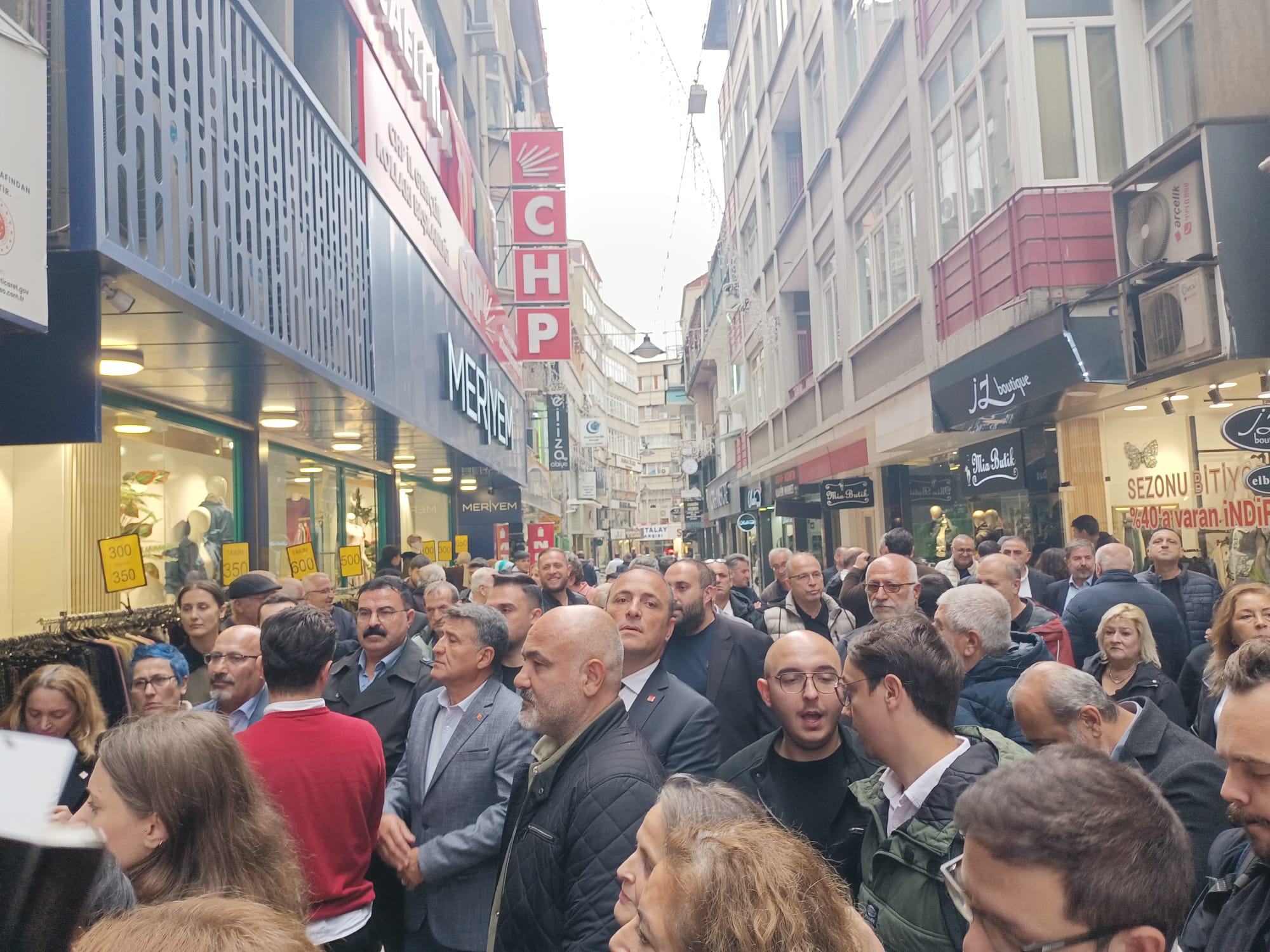 Sevgisi Sokağa Taştı! (3)-1