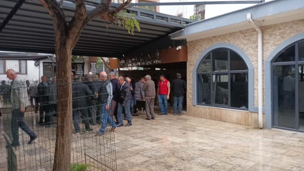 Sokak Ortasında Katledilen Kadın, Gölcük’te Toprağa Verildi (2)