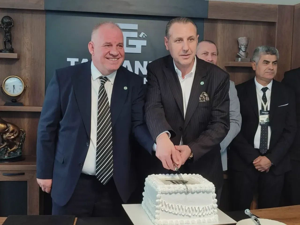 Tarcanlar Gayrimenkul Yeni Ofisine Taşındı (4)