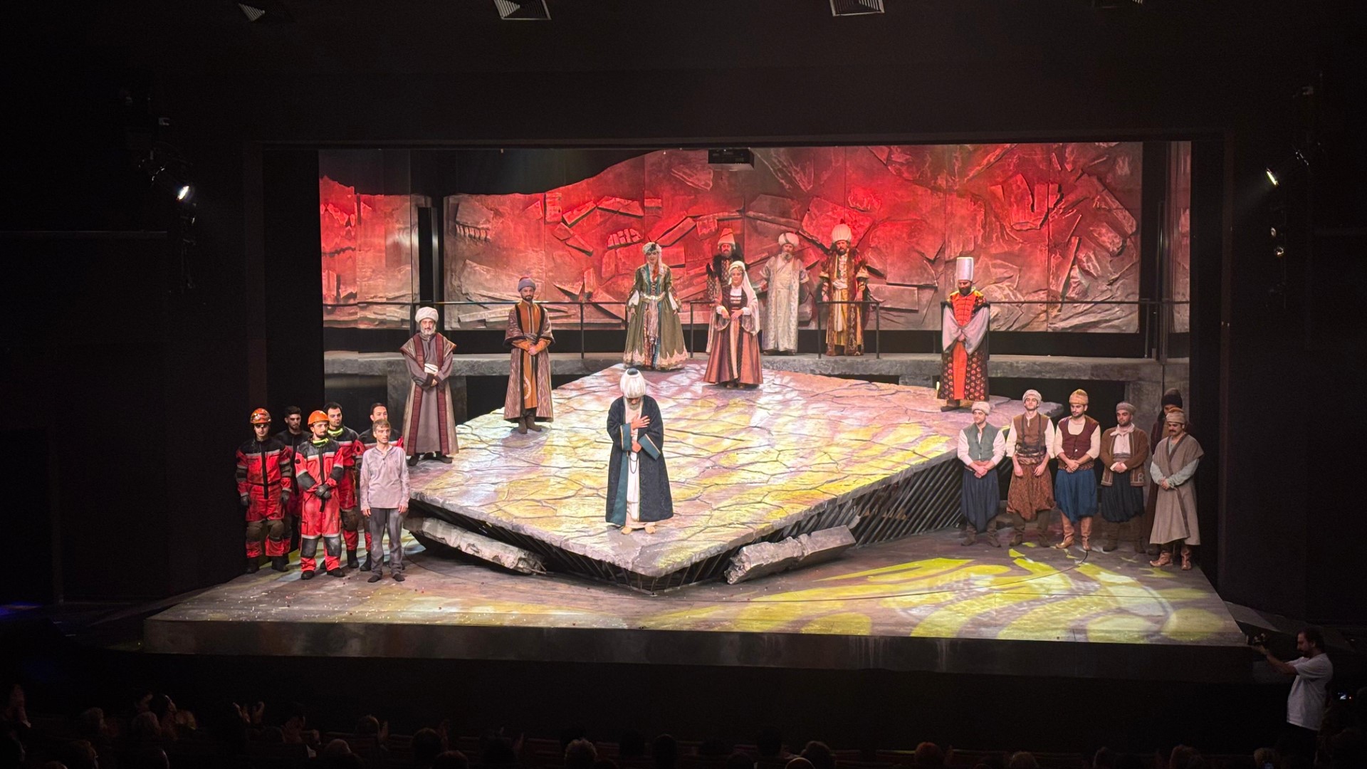 Taşta, Gölgede, Rüzgârda Sinan'ın Imzası Var (1) (Büyük)