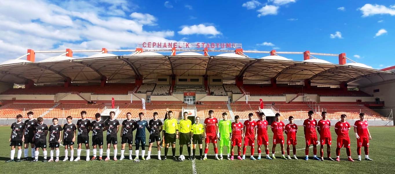 U16 Körfez Gençlerbi̇rli̇ği̇ İzmi̇t Serdar Gb Maçi 1