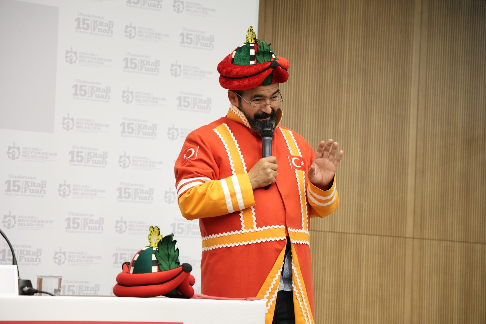 Uluslararası 15. Kocaeli Kitap Fuarı’nda Yazarlar Gençlerle Buluştu (6)