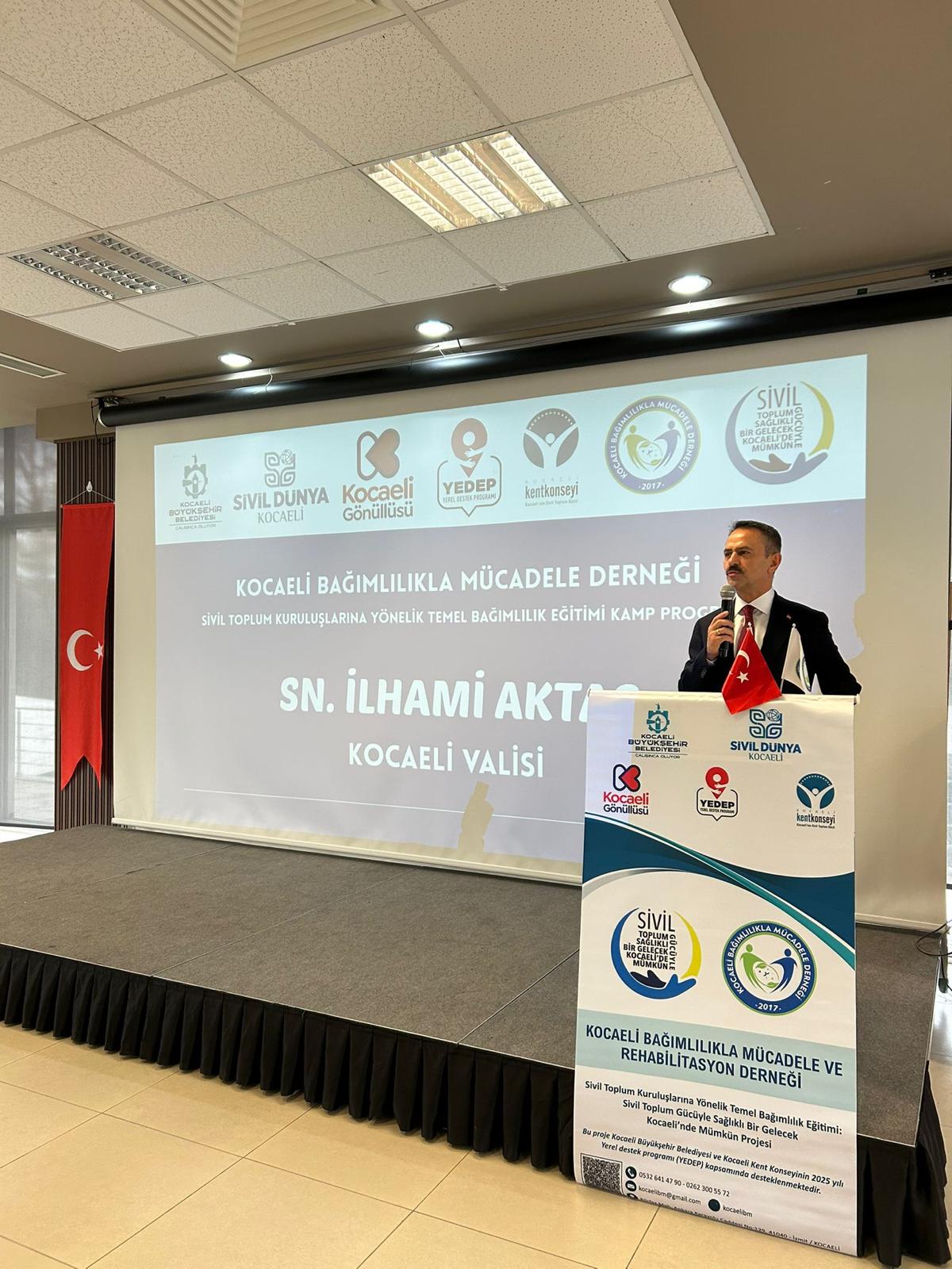 Vali Aktaş, Bağımlılık Eğitim Kampı’nda