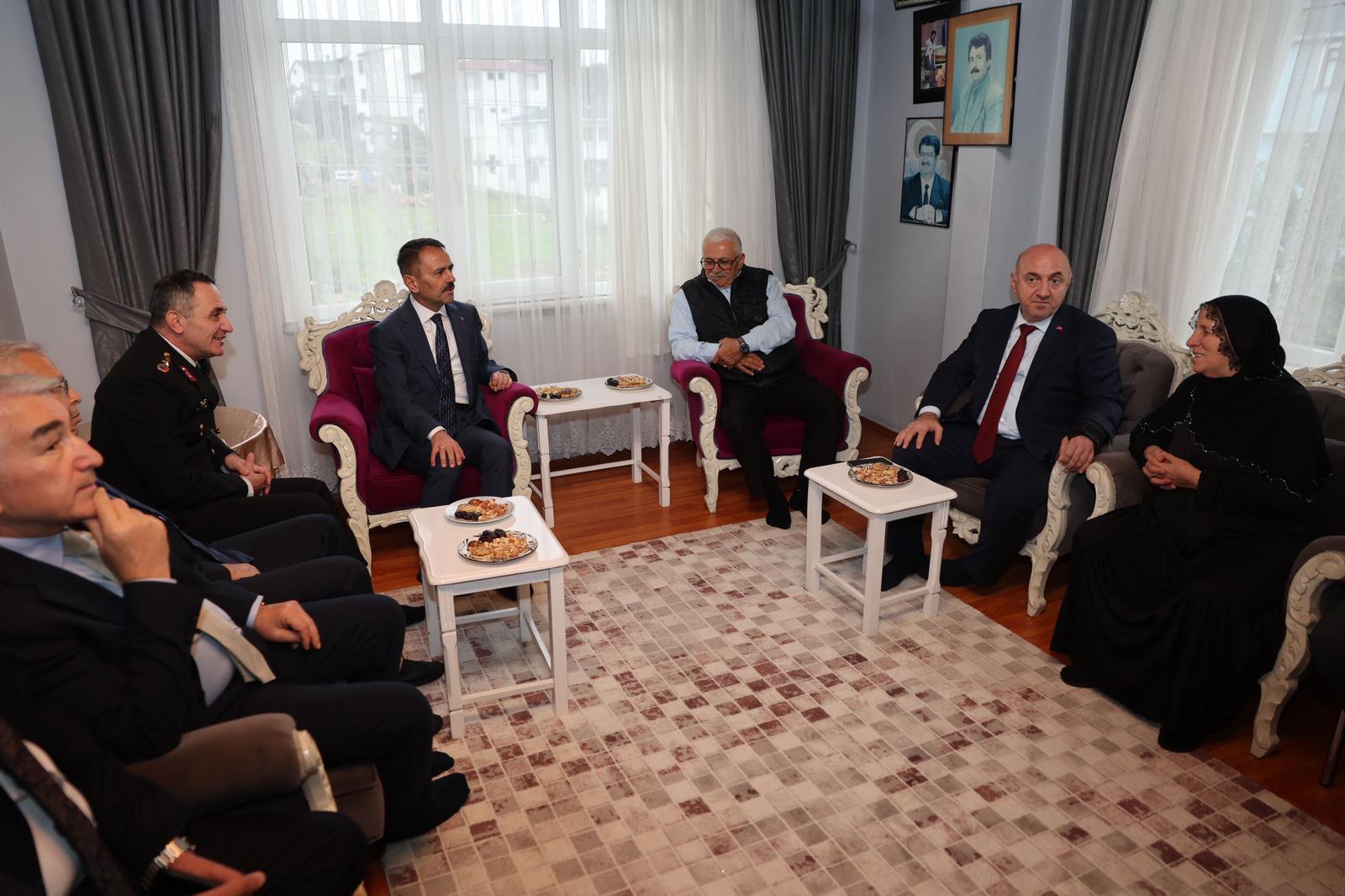 Vali İlhami Aktaş Darıca’da Bir Dizi Ziyarette Bulundu (1)
