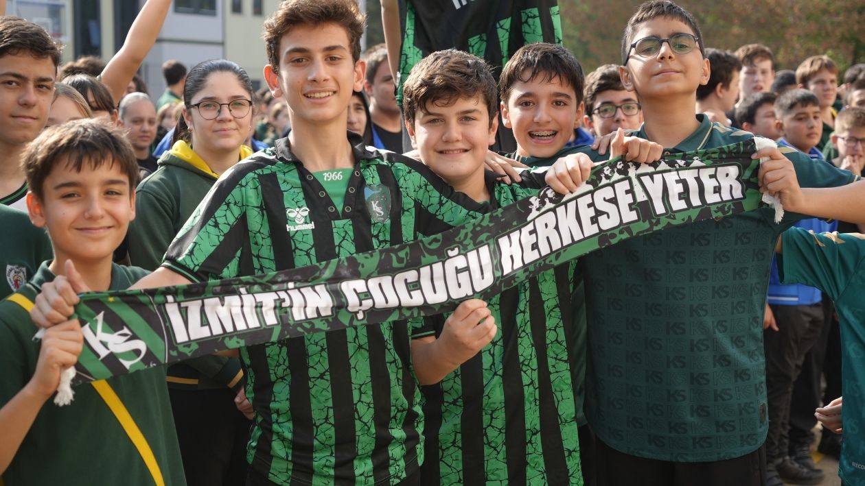 Yeşil Siyah Aşkı Okullarda! Kocaelisporlu Yıldızlara Öğrencilerden Büyük İlgi 1 (2)