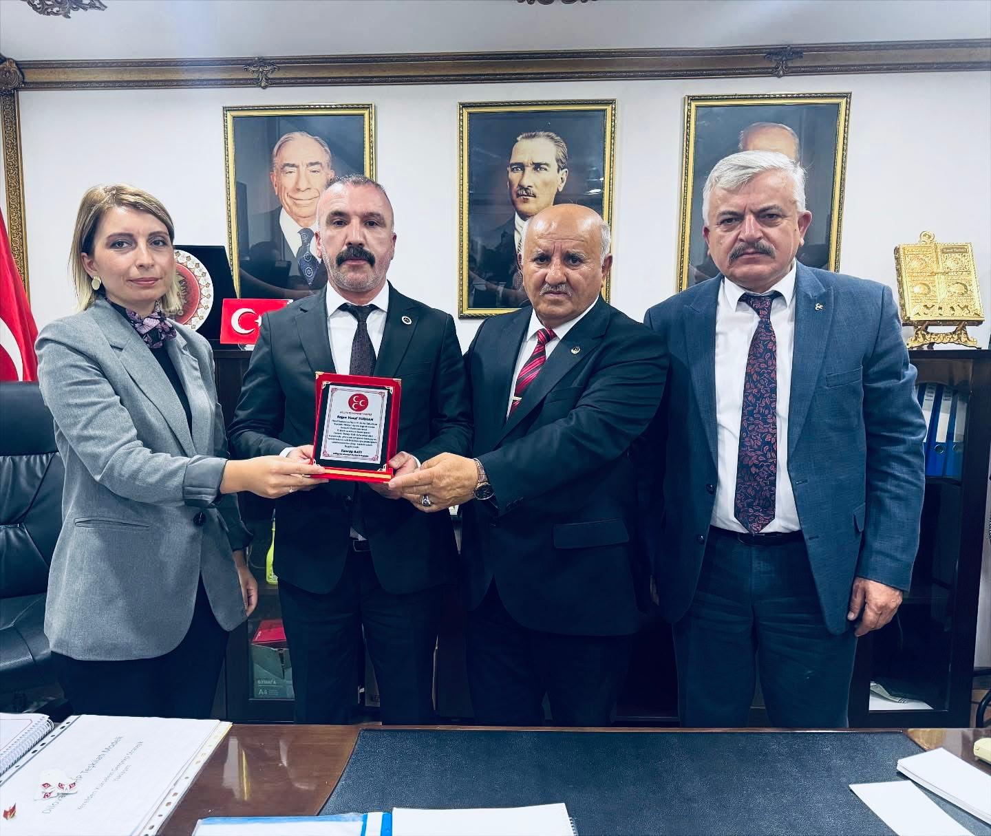 Yusuf Turhan'a Terörsüz Türkiye Plaketi 2