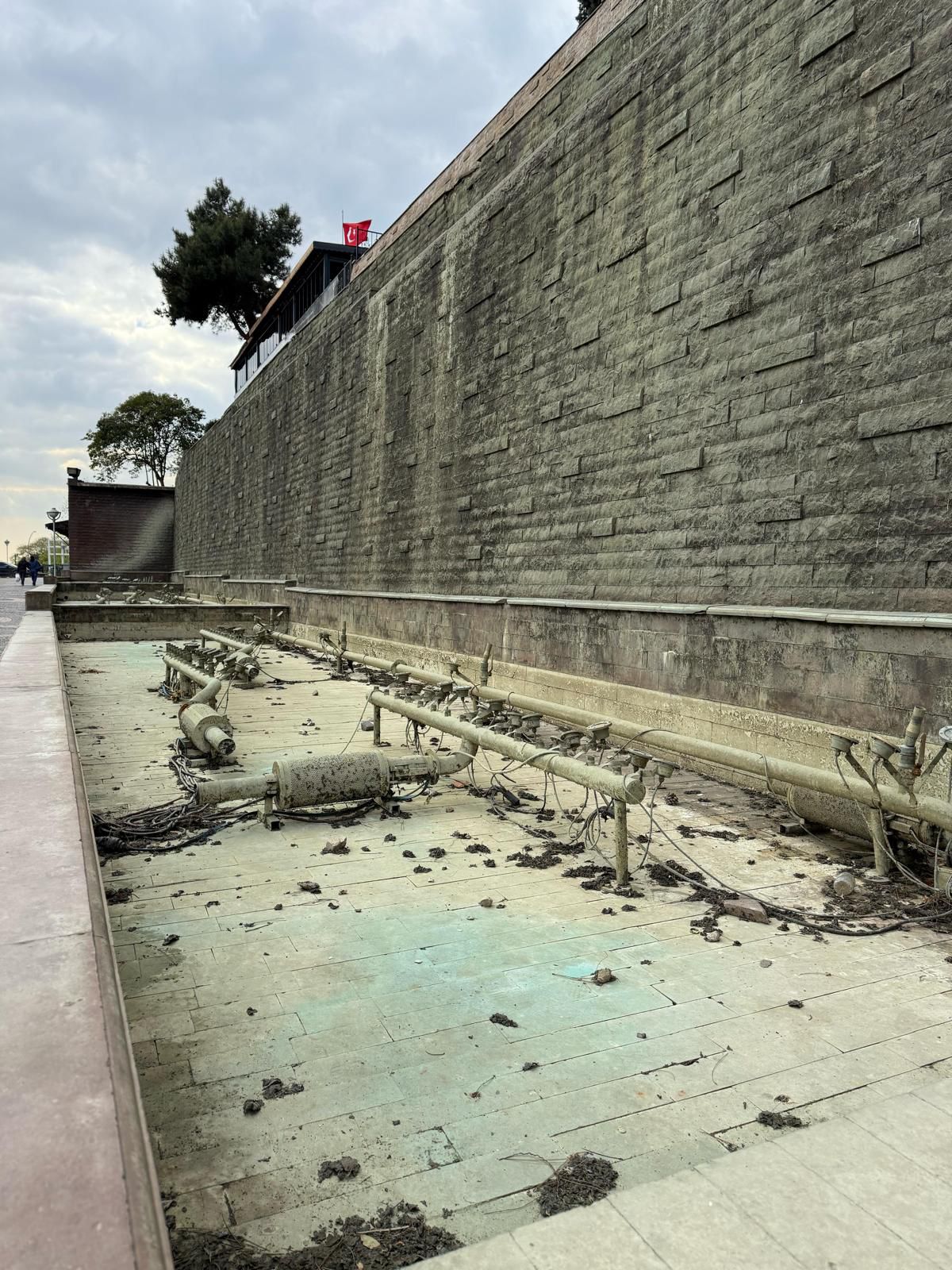 2400 Gün Oldu! İzmit'e Değer Katan Hizmetler Tek Tek Yok Oluyor 2