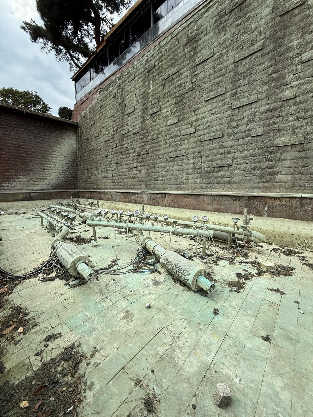 2400 Gün Oldu! İzmit'e Değer Katan Hizmetler Tek Tek Yok Oluyor 4