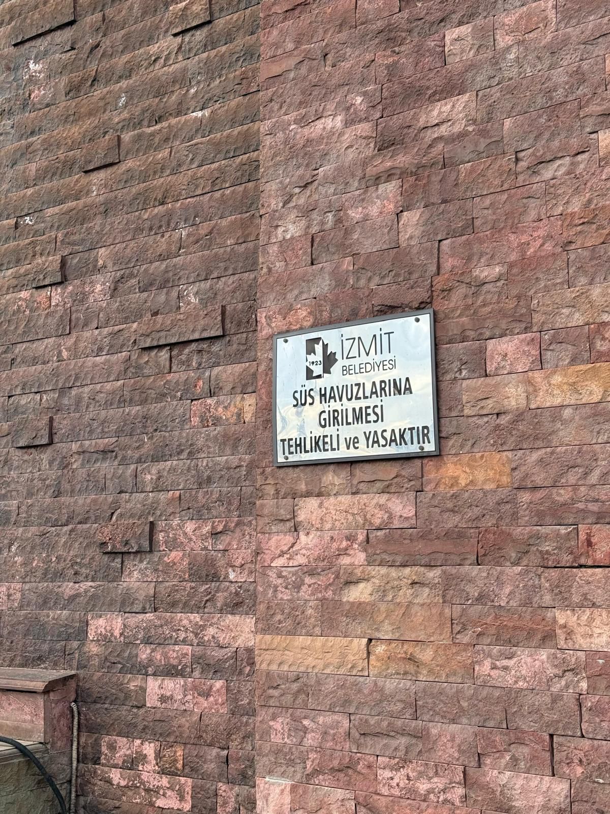 2400 Gün Oldu! İzmit'e Değer Katan Hizmetler Tek Tek Yok Oluyor 6