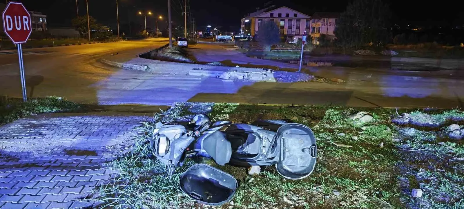 48 Aoe 824 Plakalı Motosikletiyle Seyir Halindeyken Direksiyon Hakimiyetini Kaybeden Eren Sever, Geçirdiği Kazada Ağır Yaralandı. Hastaneye Kaldırılan Genç, Tüm Müdahalelere Rağmen Kurtarılamadı (2)