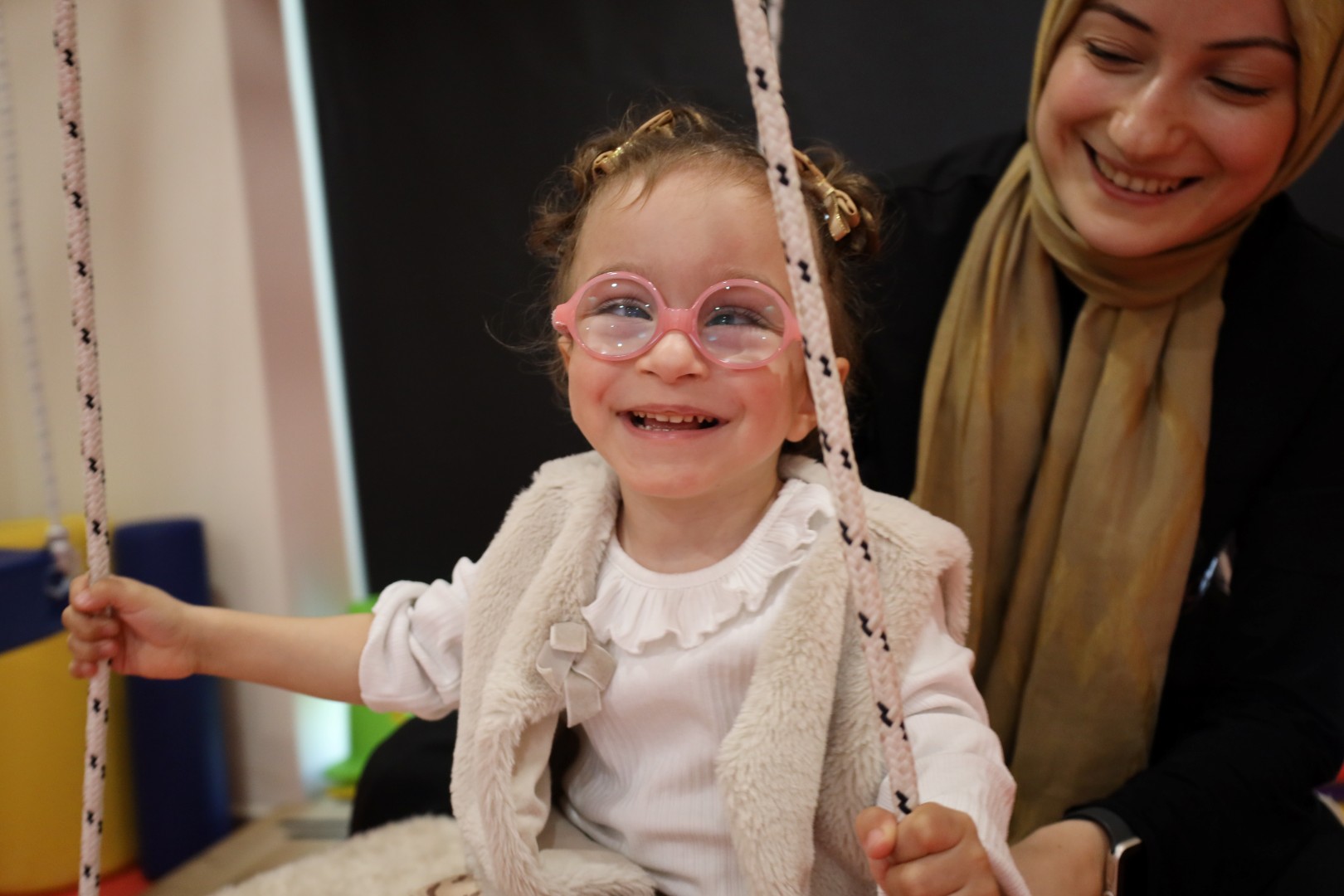 520 Gram Doğan İpek, Gonca Engelsiz Yaşam Merkezi’nde Büyüyor 5